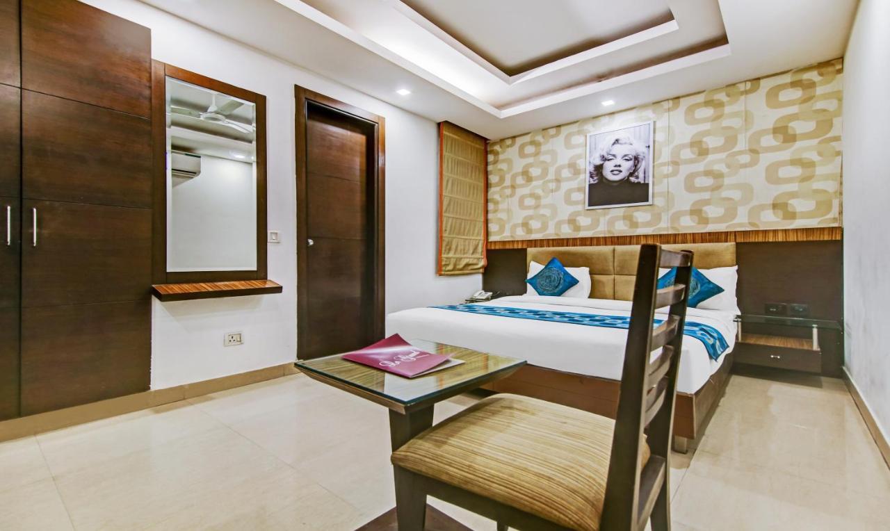Fabexpress Le Grand Hotel New Delhi Exterior photo