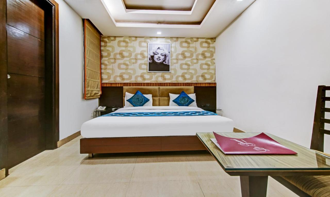 Fabexpress Le Grand Hotel New Delhi Exterior photo